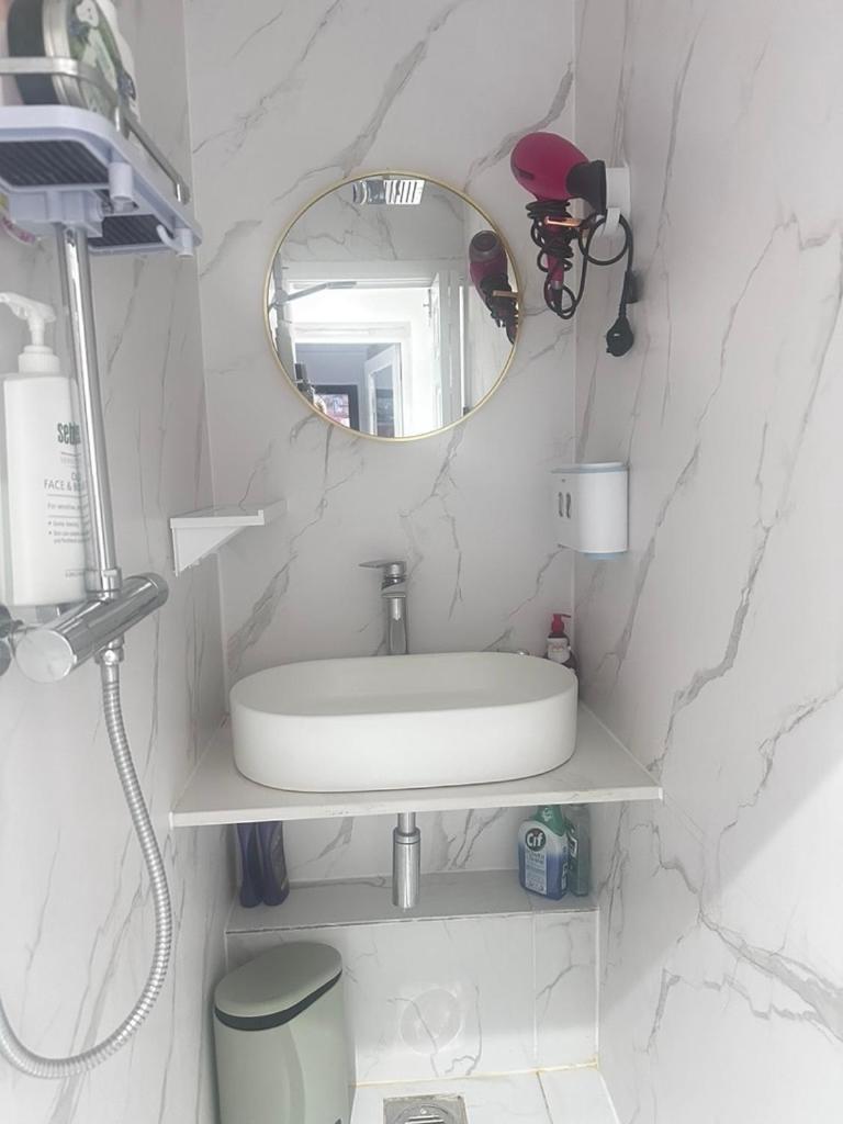 Monalychee Apartment ลอนดอน ภายนอก รูปภาพ
