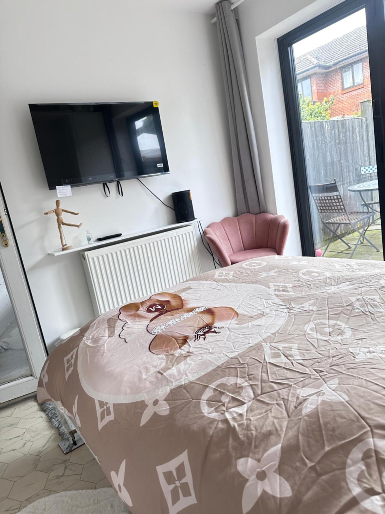 Monalychee Apartment ลอนดอน ภายนอก รูปภาพ